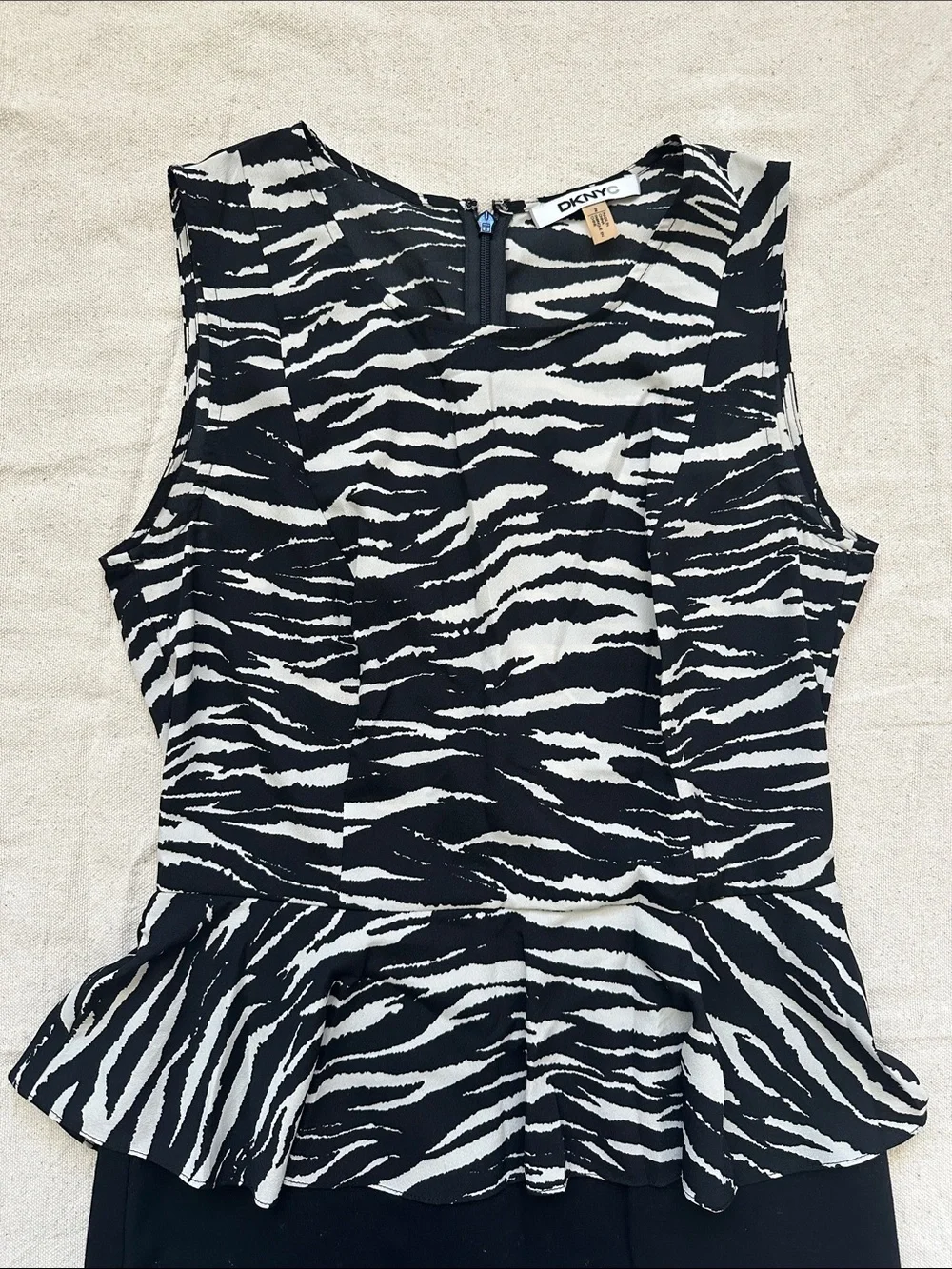 DKNYC Zebra Print Peplum Sheath Dress - Size 2 - Picture 2 of 9